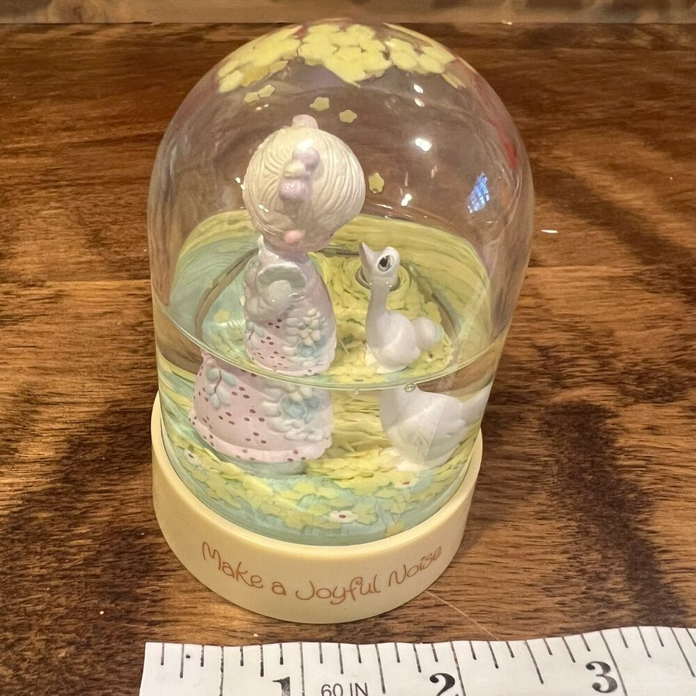 Vintage Precious Moments Make A Joyful Noise Water Globe 1983 Jonathan and David - Picture 2 of 8